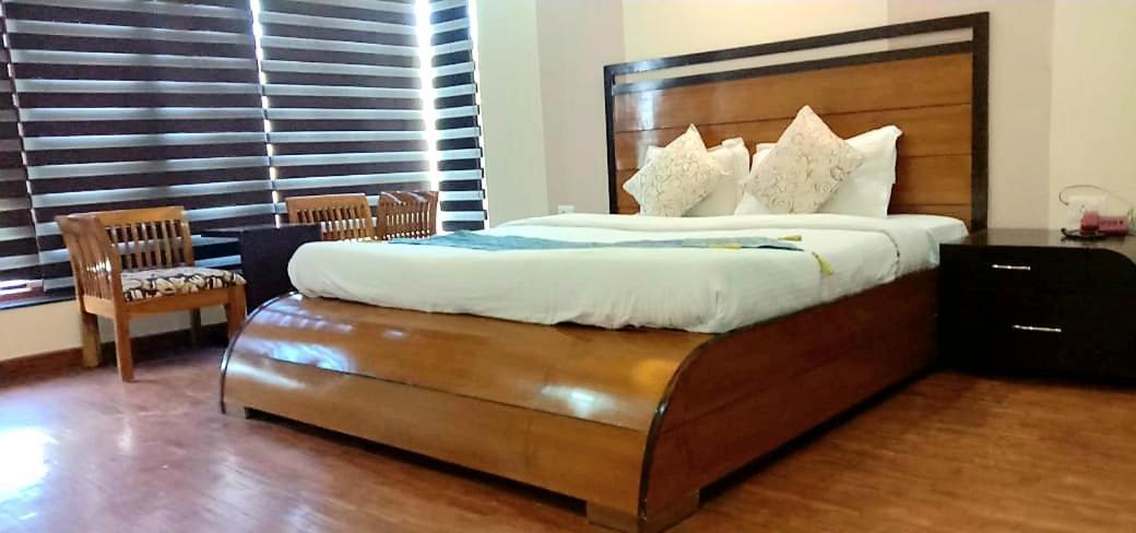 مبيت وإفطار Wildleaf Kasauli Valley Homz المظهر الخارجي الصورة